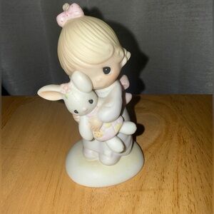Vintage Precious Moments Porcelain Figurine — “Jesus Loves Me” (Girl)